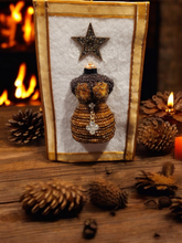 Load image into Gallery viewer, Miniature beaded scuplture
